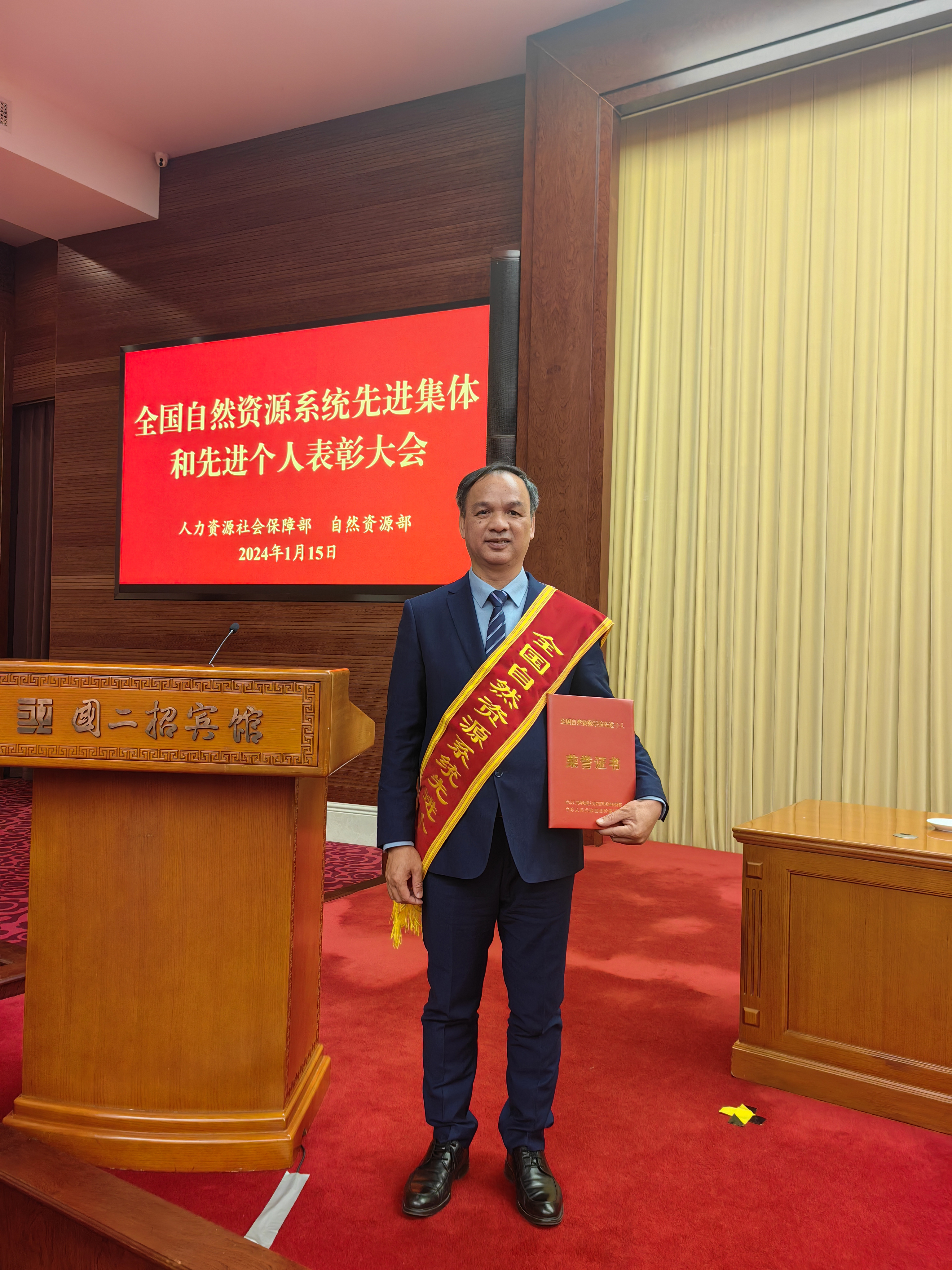 邓忠:地质智慧守护八桂山水