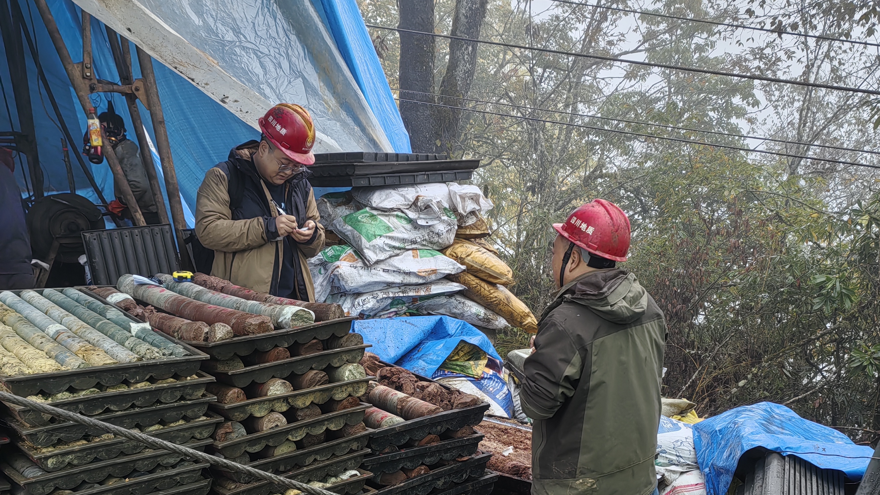 1+1+1＞3，四川雷波阿居洛呷磷矿找矿突破的启示